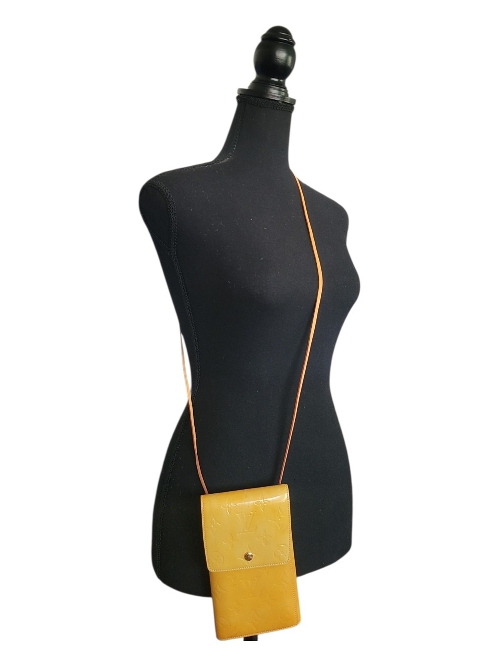Louis Vuitton Monogram Vernis Walker Wallet Yellow